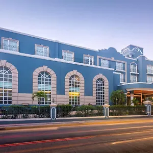 Hotel Mercedes Curio Collection By Hilton, Mérida